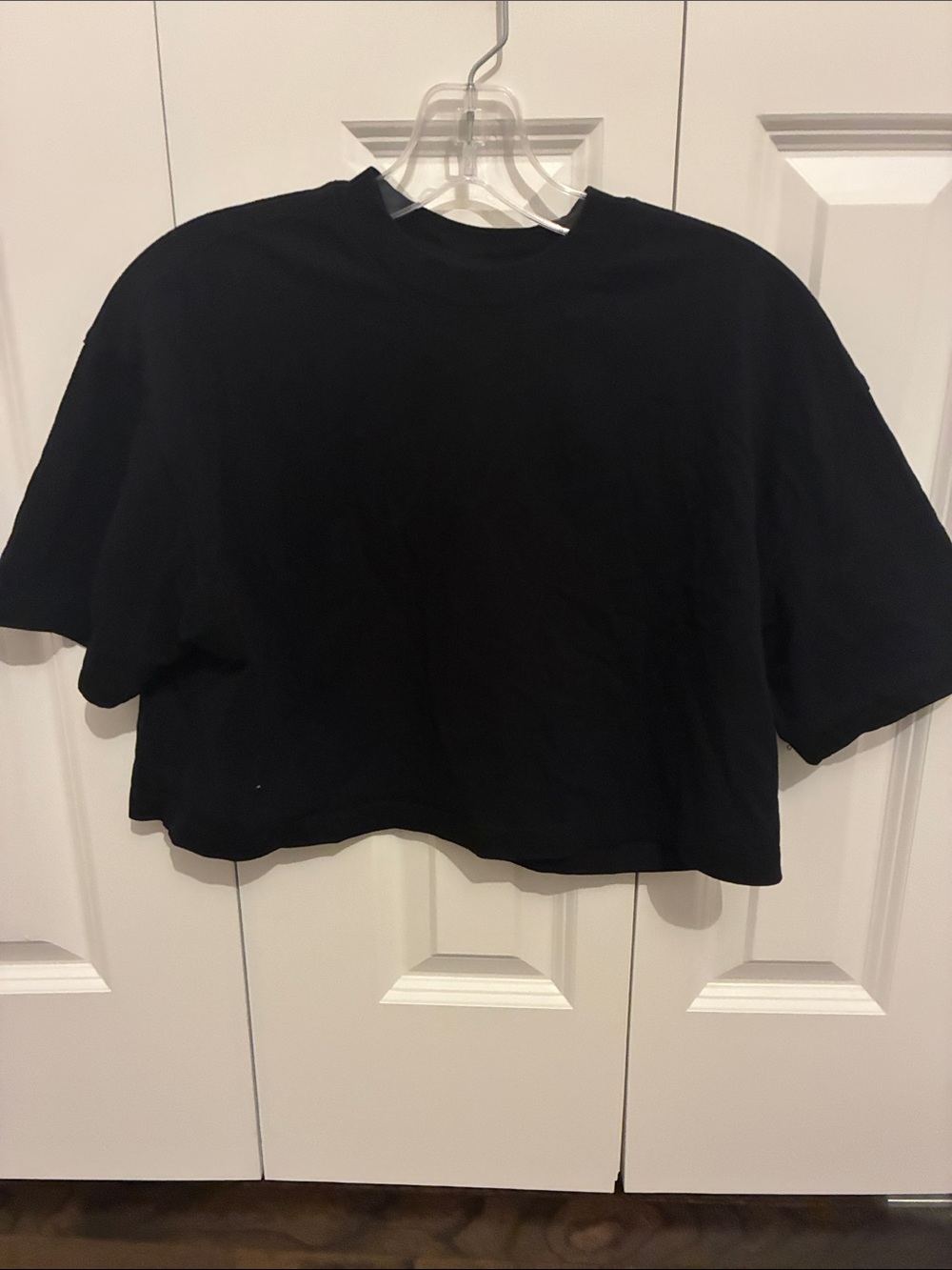 Old Navy Petite Black Crew Neck Cropped Tee - Women Tops